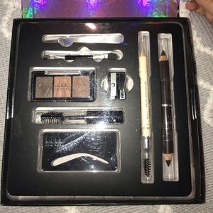 Makeup/Eyebrow Kit
